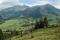 Blick auf den Col de Mosses, Pic Chaussy (r.) und La Para (l.)
