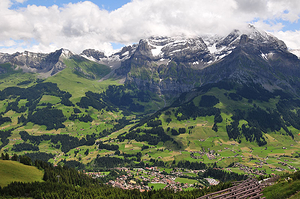 Blick vom Gipfel nach Adelboden