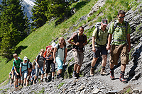 Unterwegs hoch über dem Oeschinensee