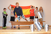 Die Spanier beim Büchsenwerfen