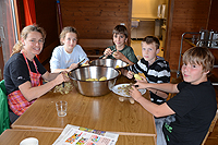 Ämtligruppe beim "Härdöpfu schpetze"