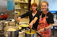 Susanne und Vera, die Küchenfrauschaft