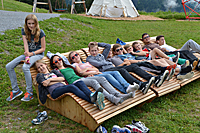 Batterien laden auf der Sonnenliege