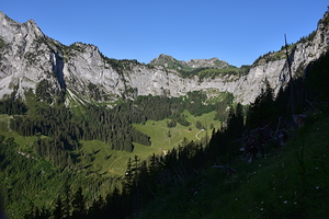 Diesem Talkessel mussten wir durchsteigen