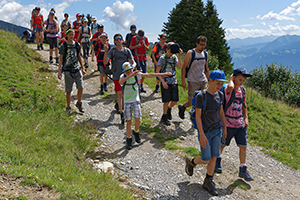 Lockerer Abstieg von der Alp Doda Sut